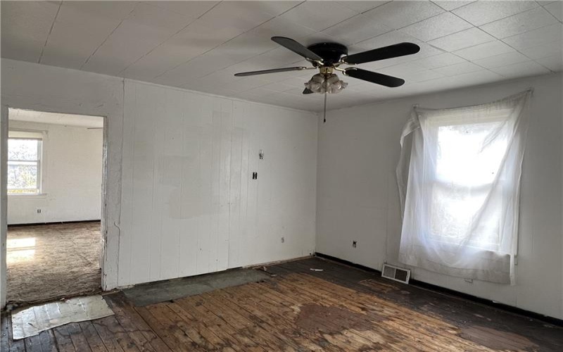 120 Vine Street, Canonsburg, 15317, 2 Bedrooms Bedrooms, ,1 BathroomBathrooms,Residential,For Sale,Vine Street,1678641