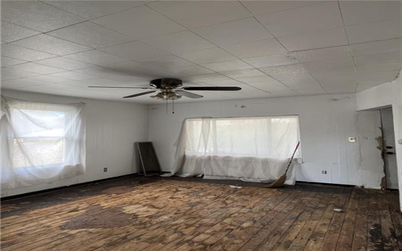 120 Vine Street, Canonsburg, 15317, 2 Bedrooms Bedrooms, ,1 BathroomBathrooms,Residential,For Sale,Vine Street,1678641
