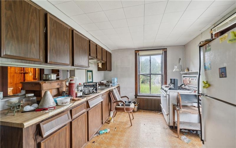 605 LONE PINE ROAD, Washington, 15301, 3 Bedrooms Bedrooms, 9 Rooms Rooms,2 BathroomsBathrooms,Residential,For Sale,LONE PINE ROAD,1674618