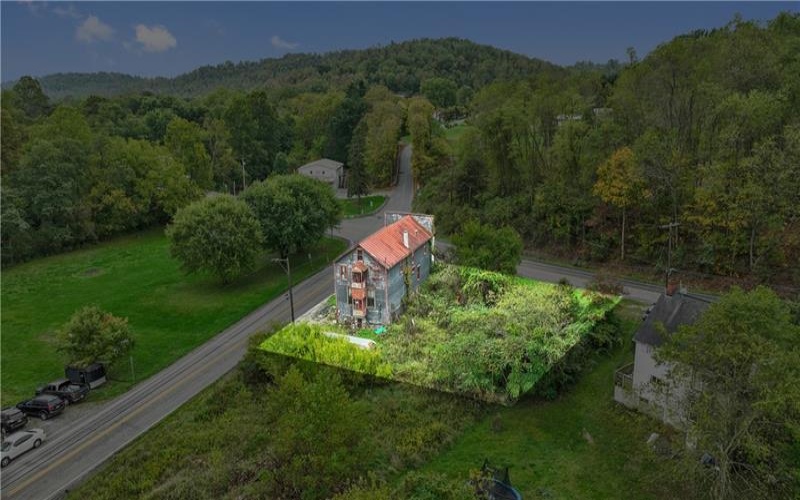 605 LONE PINE ROAD, Washington, 15301, 3 Bedrooms Bedrooms, 9 Rooms Rooms,2 BathroomsBathrooms,Residential,For Sale,LONE PINE ROAD,1674618
