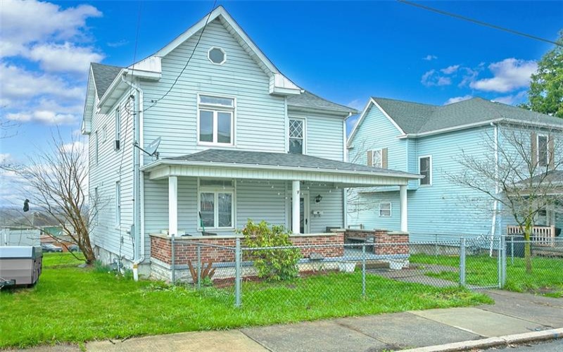 612 Park St, Connellsville, 15425, 4 Bedrooms Bedrooms, ,2 BathroomsBathrooms,Residential,For Sale,Park St,1696465