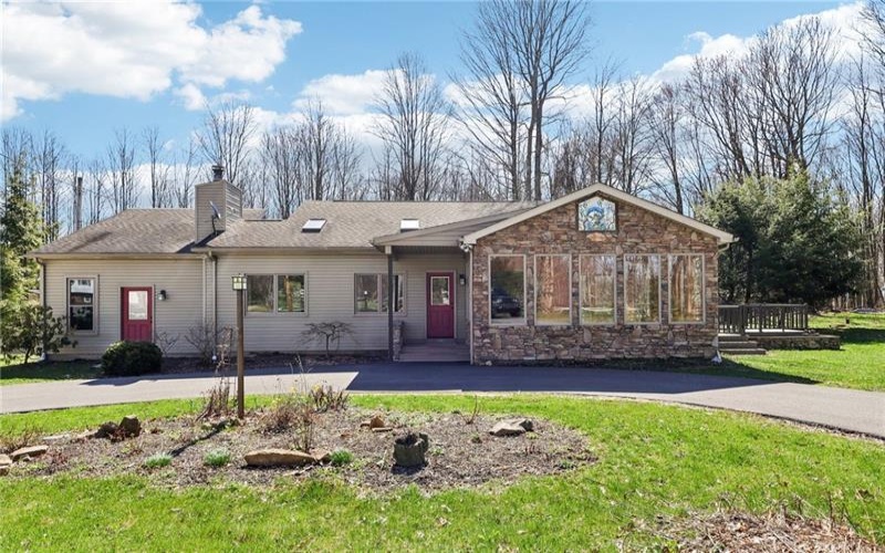 707 Golden Ridge Dr, Somerset, 15501, 3 Bedrooms Bedrooms, 9 Rooms Rooms,2 BathroomsBathrooms,Residential,For Sale,Golden Ridge Dr,1696460