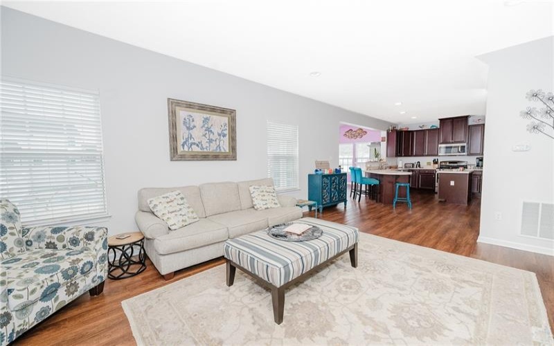 605 Skyline Ct, Irwin, 15642, 4 Bedrooms Bedrooms, 11 Rooms Rooms,3.1 BathroomsBathrooms,Residential,For Sale,Skyline Ct,1696472