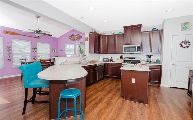605 Skyline Ct, Irwin, 15642, 4 Bedrooms Bedrooms, 11 Rooms Rooms,3.1 BathroomsBathrooms,Residential,For Sale,Skyline Ct,1696472