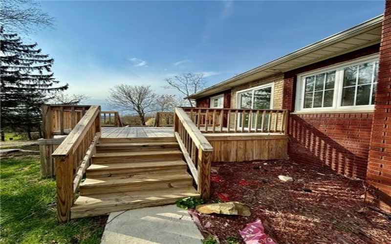 805 Mount Aetna Blvd, Connellsville, 15425, 3 Bedrooms Bedrooms, ,1.1 BathroomsBathrooms,Residential,For Sale,Mount Aetna Blvd,1696509