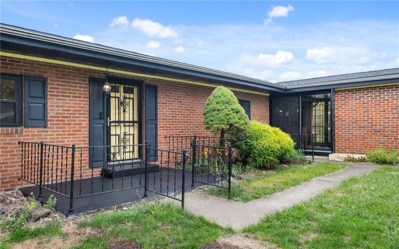 9 Banahasky Lane, Finleyville, 15332, 4 Bedrooms Bedrooms, 14 Rooms Rooms,2 BathroomsBathrooms,Residential,For Sale,Banahasky Lane,1696526