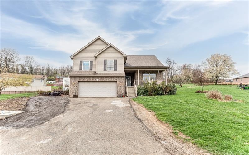 2030 Lexington Dr, Connellsville, 15425, 3 Bedrooms Bedrooms, 6 Rooms Rooms,2.1 BathroomsBathrooms,Residential,For Sale,Lexington Dr,1696536