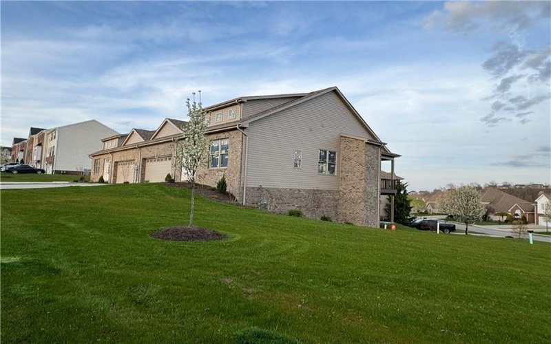 1124 Bayberry Dr, Canonsburg, 15317, 3 Bedrooms Bedrooms, 10 Rooms Rooms,3.2 BathroomsBathrooms,Residential,For Sale,Bayberry Dr,1696543