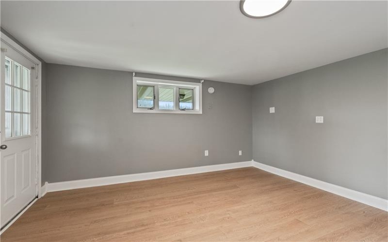 2695 Chestnut St, Washington, 15301, 1 Bedroom Bedrooms, ,1 BathroomBathrooms,Lease,For Sale,Chestnut St,1696573