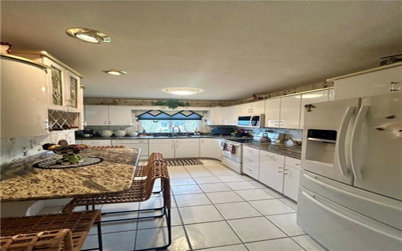 107 Spring Ln, Uniontown, 15401, 3 Bedrooms Bedrooms, 9 Rooms Rooms,3 BathroomsBathrooms,Residential,For Sale,Spring Ln,1696490