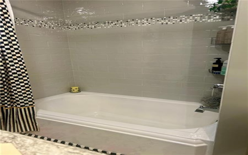 107 Spring Ln, Uniontown, 15401, 3 Bedrooms Bedrooms, 9 Rooms Rooms,3 BathroomsBathrooms,Residential,For Sale,Spring Ln,1696490