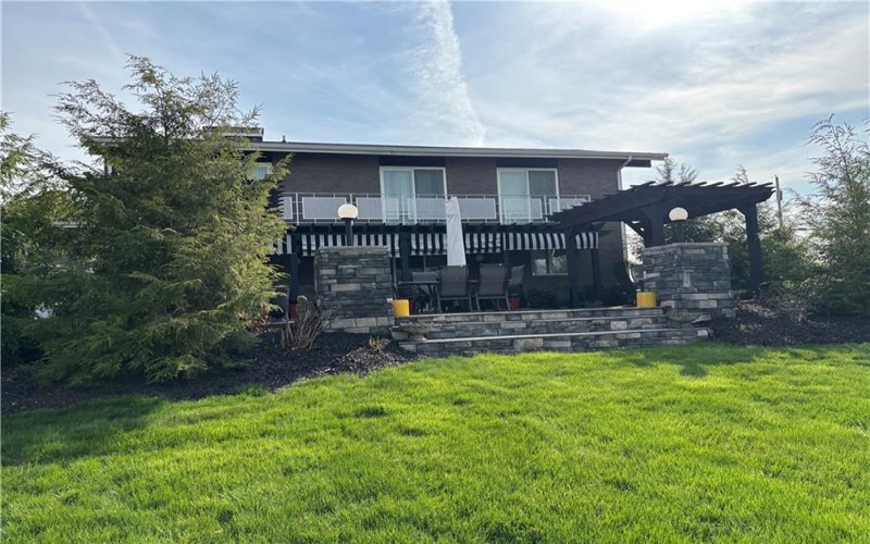 107 Spring Ln, Uniontown, 15401, 3 Bedrooms Bedrooms, 9 Rooms Rooms,3 BathroomsBathrooms,Residential,For Sale,Spring Ln,1696490