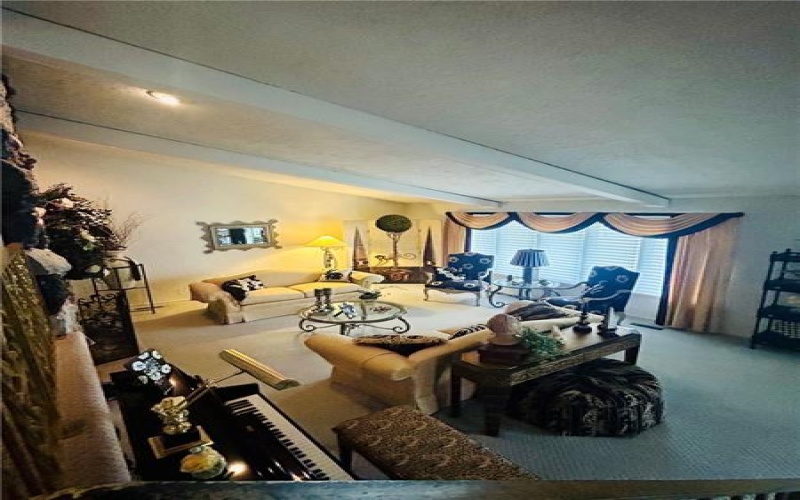 107 Spring Ln, Uniontown, 15401, 3 Bedrooms Bedrooms, 9 Rooms Rooms,3 BathroomsBathrooms,Residential,For Sale,Spring Ln,1696490