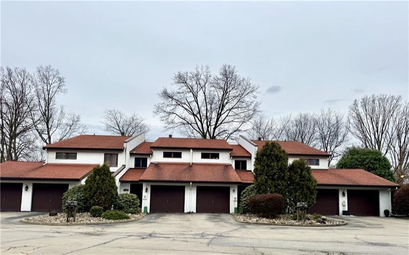 803 Casa Vita Dr, Greensburg, 15601, 2 Bedrooms Bedrooms, 8 Rooms Rooms,2.1 BathroomsBathrooms,Residential,For Sale,Casa Vita Dr,1688104