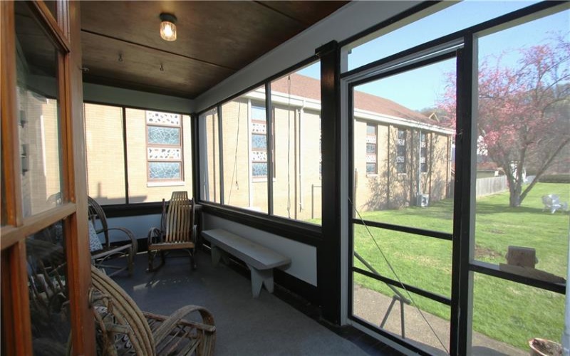525 W Main Street, Monongahela, 15063, 3 Bedrooms Bedrooms, 11 Rooms Rooms,1.1 BathroomsBathrooms,Residential,For Sale,W Main Street,1696487