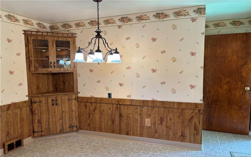 4552 Lincoln Avenue, Jeannette, 15644, 3 Bedrooms Bedrooms, 8 Rooms Rooms,1 BathroomBathrooms,Residential,For Sale,Lincoln Avenue,1696642