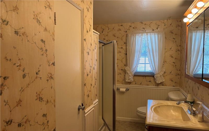 4552 Lincoln Avenue, Jeannette, 15644, 3 Bedrooms Bedrooms, 8 Rooms Rooms,1 BathroomBathrooms,Residential,For Sale,Lincoln Avenue,1696642