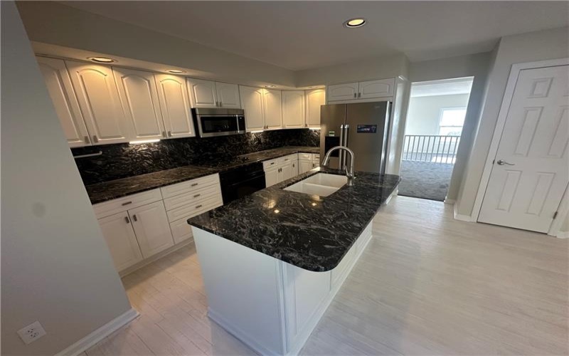 107 Fairway Landings Drive, Canonsburg, 15317, 2 Bedrooms Bedrooms, ,2.2 BathroomsBathrooms,Residential,For Sale,Fairway Landings Drive,1696653
