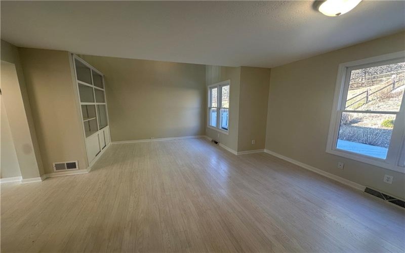 107 Fairway Landings Drive, Canonsburg, 15317, 2 Bedrooms Bedrooms, ,2.2 BathroomsBathrooms,Residential,For Sale,Fairway Landings Drive,1696653
