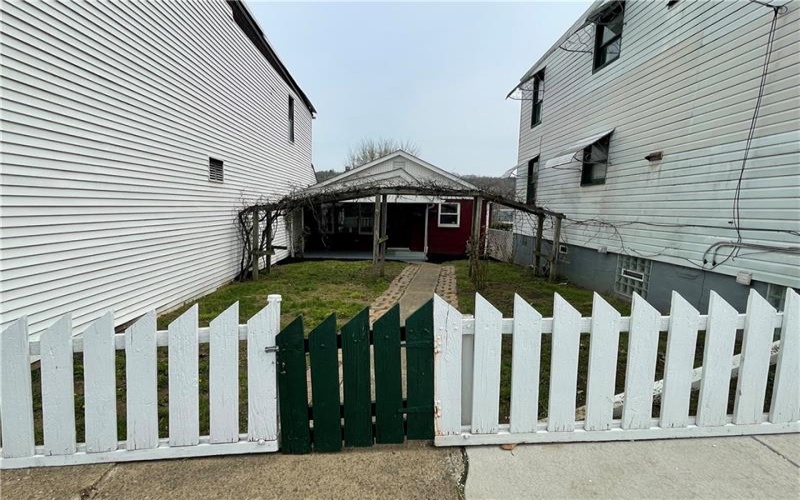 234 McKean Ave., Donora, 15033, 3 Bedrooms Bedrooms, 9 Rooms Rooms,2 BathroomsBathrooms,Residential,For Sale,McKean Ave.,1696667