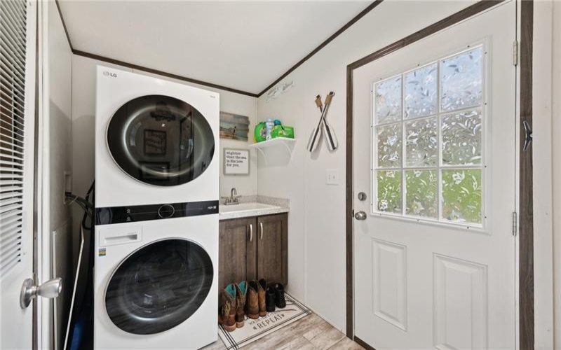 528 Overlook Dr, 15628, 15628, 2 Bedrooms Bedrooms, ,1 BathroomBathrooms,Residential,For Sale,Overlook Dr,1695278