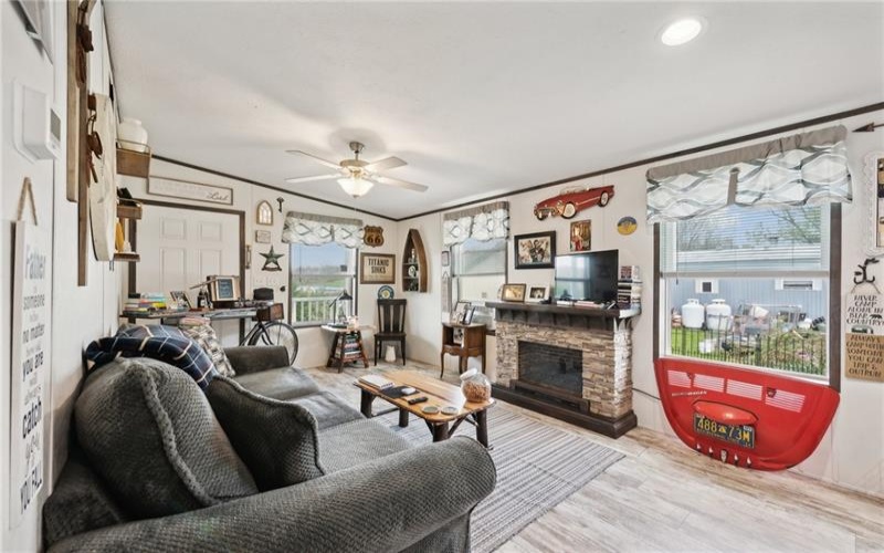 528 Overlook Dr, 15628, 15628, 2 Bedrooms Bedrooms, ,1 BathroomBathrooms,Residential,For Sale,Overlook Dr,1695278
