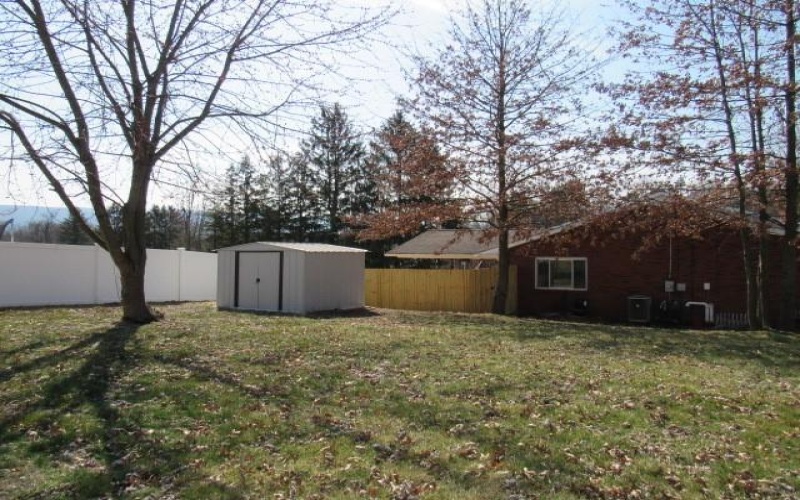 409 Derrick Avenue, Uniontown, 15401, 3 Bedrooms Bedrooms, 7 Rooms Rooms,1.1 BathroomsBathrooms,Residential,For Sale,Derrick Avenue,1696792