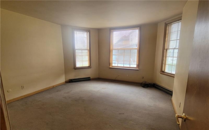 404 E Beau St, Washington, 15301, 1 Bedroom Bedrooms, ,1 BathroomBathrooms,Lease,For Sale,E Beau St,1696803