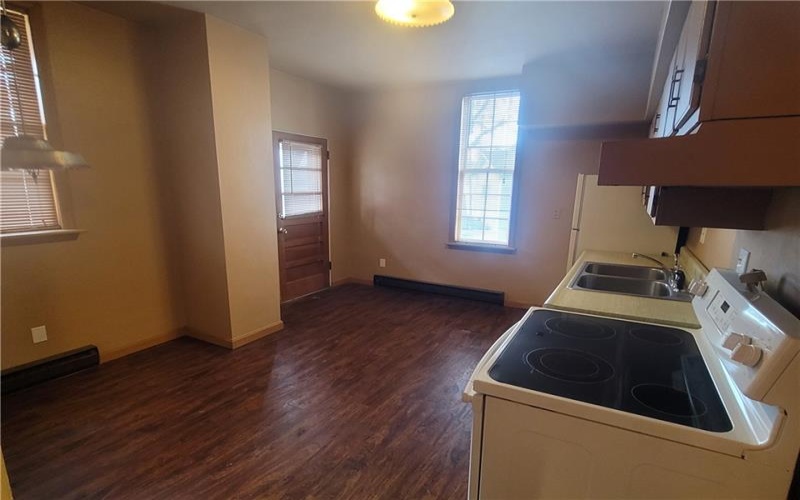 404 E Beau St, Washington, 15301, 1 Bedroom Bedrooms, ,1 BathroomBathrooms,Lease,For Sale,E Beau St,1696803