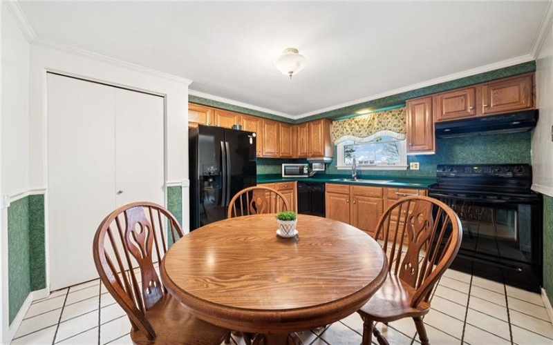 5000 Holly Court, Murrysville, 15668, 4 Bedrooms Bedrooms, ,2.1 BathroomsBathrooms,Residential,For Sale,Holly Court,1696871