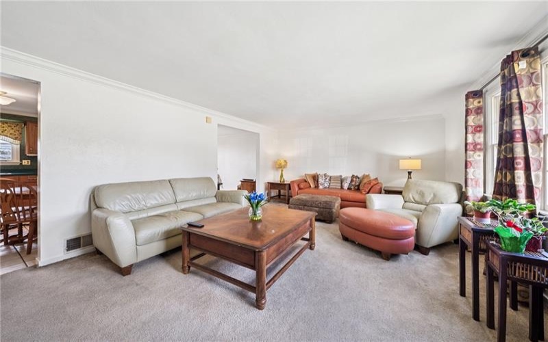 5000 Holly Court, Murrysville, 15668, 4 Bedrooms Bedrooms, ,2.1 BathroomsBathrooms,Residential,For Sale,Holly Court,1696871