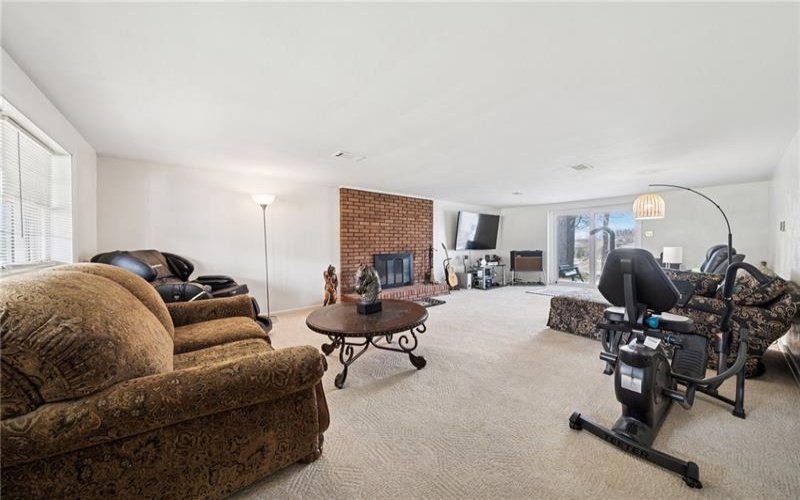 5000 Holly Court, Murrysville, 15668, 4 Bedrooms Bedrooms, ,2.1 BathroomsBathrooms,Residential,For Sale,Holly Court,1696871
