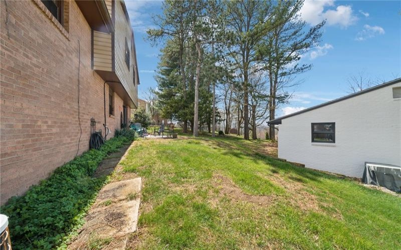 5000 Holly Court, Murrysville, 15668, 4 Bedrooms Bedrooms, ,2.1 BathroomsBathrooms,Residential,For Sale,Holly Court,1696871