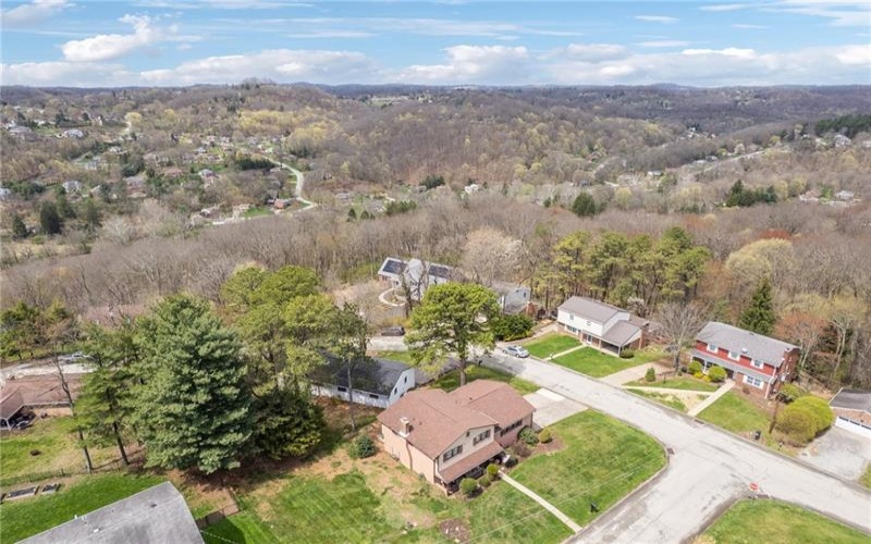 5000 Holly Court, Murrysville, 15668, 4 Bedrooms Bedrooms, ,2.1 BathroomsBathrooms,Residential,For Sale,Holly Court,1696871