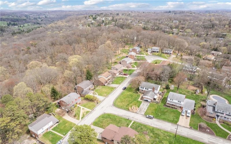 5000 Holly Court, Murrysville, 15668, 4 Bedrooms Bedrooms, ,2.1 BathroomsBathrooms,Residential,For Sale,Holly Court,1696871
