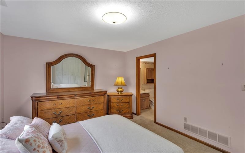 1228 Murry Chase Lane, Murrysville, 15668, 2 Bedrooms Bedrooms, 8 Rooms Rooms,2 BathroomsBathrooms,Residential,For Sale,Murry Chase Lane,1696517