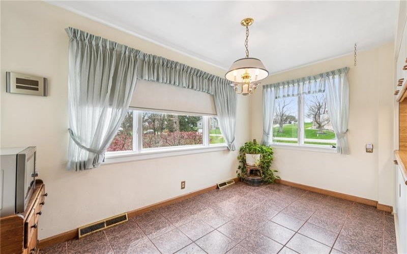 751 Brush Hill Rd, Irwin, 15642, 4 Bedrooms Bedrooms, 10 Rooms Rooms,4 BathroomsBathrooms,Residential,For Sale,Brush Hill Rd,1696733