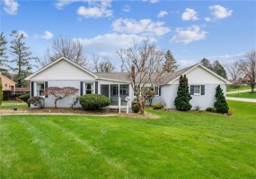 751 Brush Hill Rd, Irwin, 15642, 4 Bedrooms Bedrooms, 10 Rooms Rooms,4 BathroomsBathrooms,Residential,For Sale,Brush Hill Rd,1696733