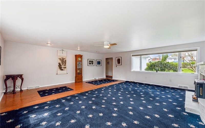 751 Brush Hill Rd, Irwin, 15642, 4 Bedrooms Bedrooms, 10 Rooms Rooms,4 BathroomsBathrooms,Residential,For Sale,Brush Hill Rd,1696733