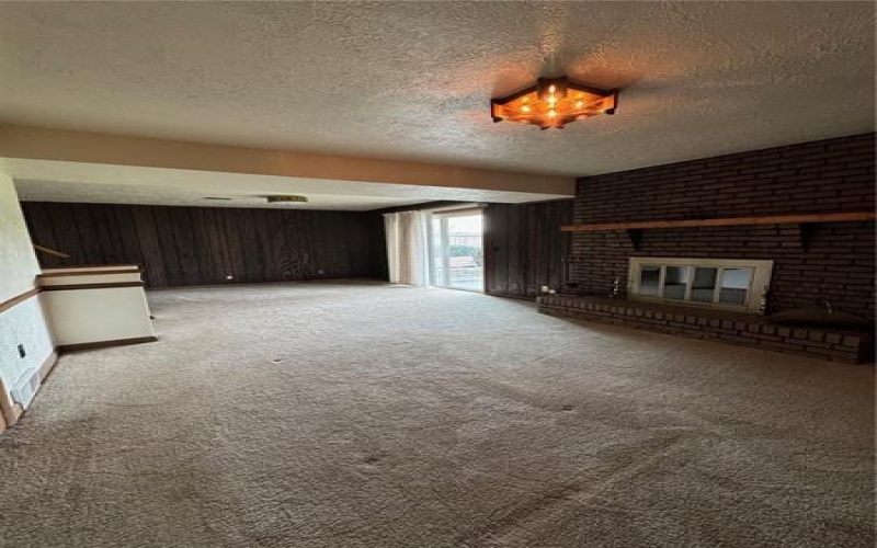 2002 Michael Drive, Irwin, 15642, 2 Bedrooms Bedrooms, 7 Rooms Rooms,2 BathroomsBathrooms,Residential,For Sale,Michael Drive,1696837