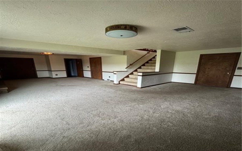2002 Michael Drive, Irwin, 15642, 2 Bedrooms Bedrooms, 7 Rooms Rooms,2 BathroomsBathrooms,Residential,For Sale,Michael Drive,1696837