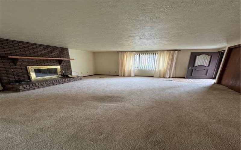 2002 Michael Drive, Irwin, 15642, 2 Bedrooms Bedrooms, 7 Rooms Rooms,2 BathroomsBathrooms,Residential,For Sale,Michael Drive,1696837
