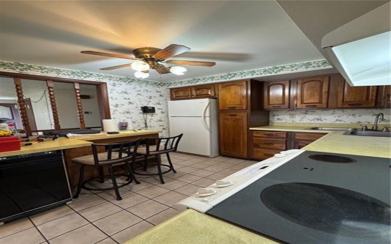 2002 Michael Drive, Irwin, 15642, 2 Bedrooms Bedrooms, 7 Rooms Rooms,2 BathroomsBathrooms,Residential,For Sale,Michael Drive,1696837