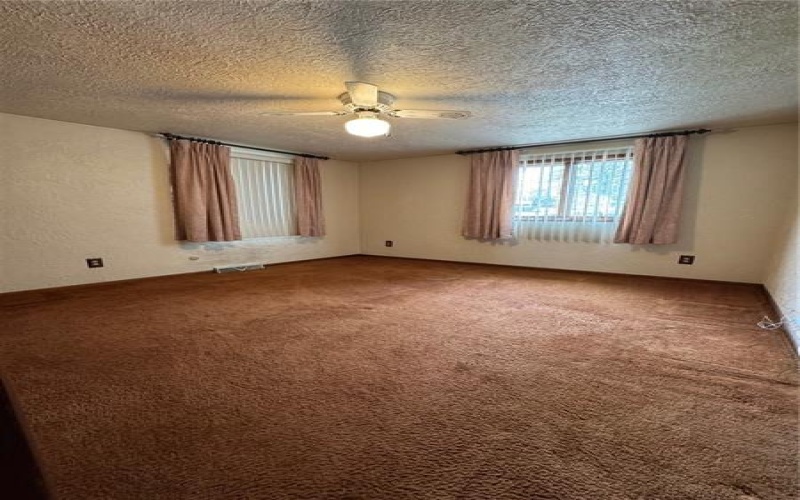 2002 Michael Drive, Irwin, 15642, 2 Bedrooms Bedrooms, 7 Rooms Rooms,2 BathroomsBathrooms,Residential,For Sale,Michael Drive,1696837
