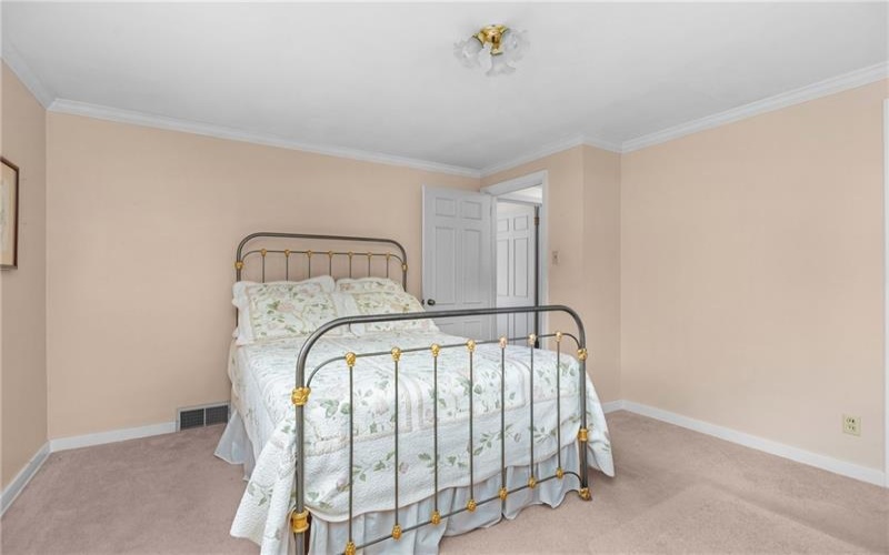2548 Elcor Dr, New Kensington, 15068, 3 Bedrooms Bedrooms, 8 Rooms Rooms,2 BathroomsBathrooms,Residential,For Sale,Elcor Dr,1696530