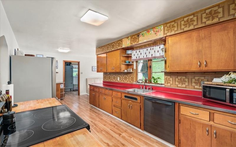 1223 State Road, Monessen, 15062, 3 Bedrooms Bedrooms, 10 Rooms Rooms,2.1 BathroomsBathrooms,Residential,For Sale,State Road,1696999