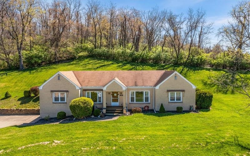 1223 State Road, Monessen, 15062, 3 Bedrooms Bedrooms, 10 Rooms Rooms,2.1 BathroomsBathrooms,Residential,For Sale,State Road,1696999