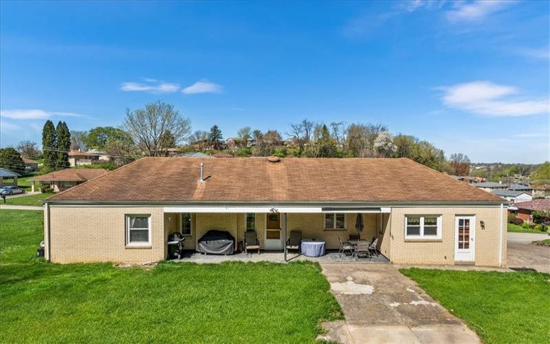 1223 State Road, Monessen, 15062, 3 Bedrooms Bedrooms, 10 Rooms Rooms,2.1 BathroomsBathrooms,Residential,For Sale,State Road,1696999