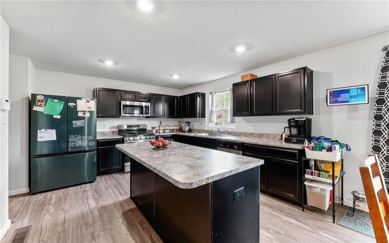 106 Morgan Dr, Washington, 15301, 5 Bedrooms Bedrooms, ,3.1 BathroomsBathrooms,Residential,For Sale,Morgan Dr,1697005