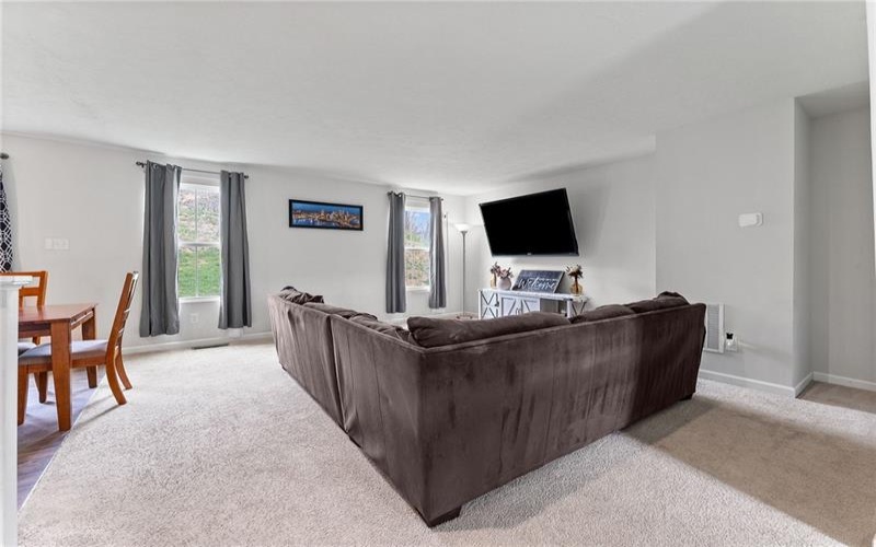 106 Morgan Dr, Washington, 15301, 5 Bedrooms Bedrooms, ,3.1 BathroomsBathrooms,Residential,For Sale,Morgan Dr,1697005